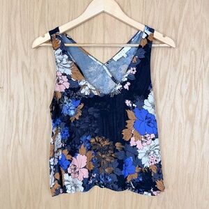 ASTR The Label Floral Split Back Sleeveless V-Neck Tank Top XS
